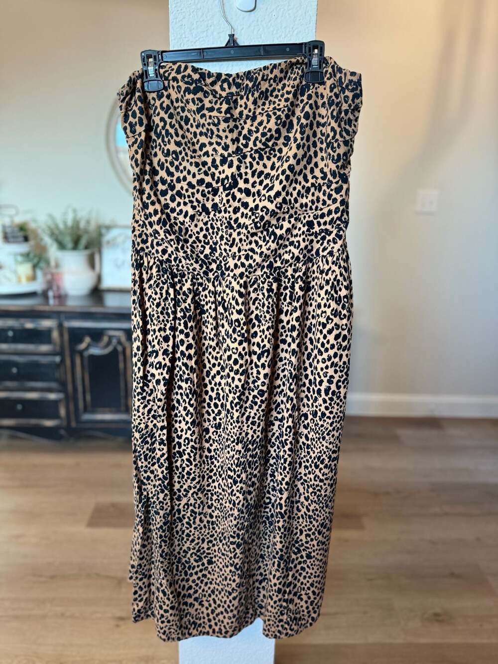 Universal Thread Women's Strapless Smocked Bodice Leopard Print Midi Dress Large